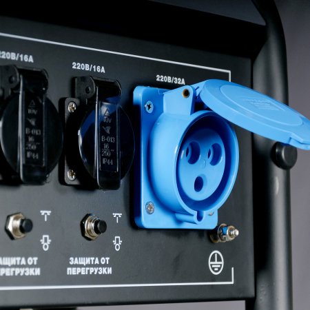 Бензиновый генератор с электростартером и коннектором автоматики FUBAG BS 7500 A ES в Уфе фото